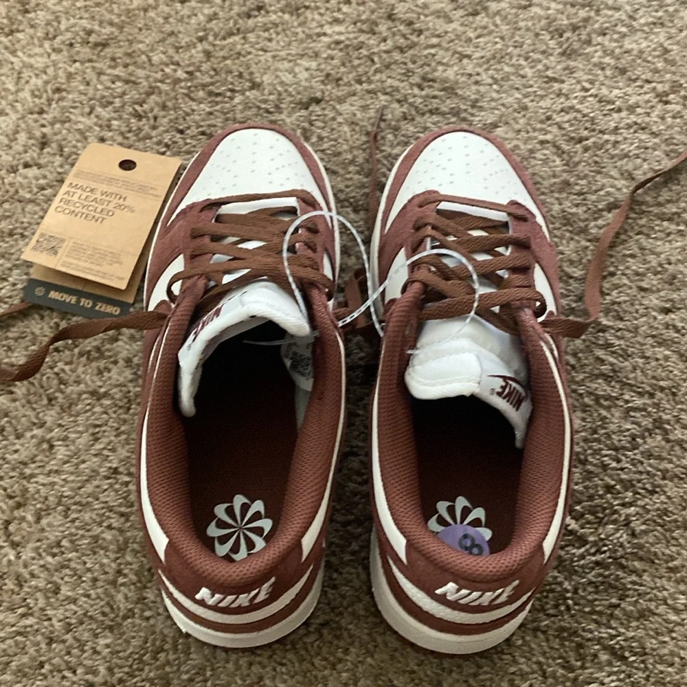 Nike | NWT Nike Dunk Low - Picture 8 of 11